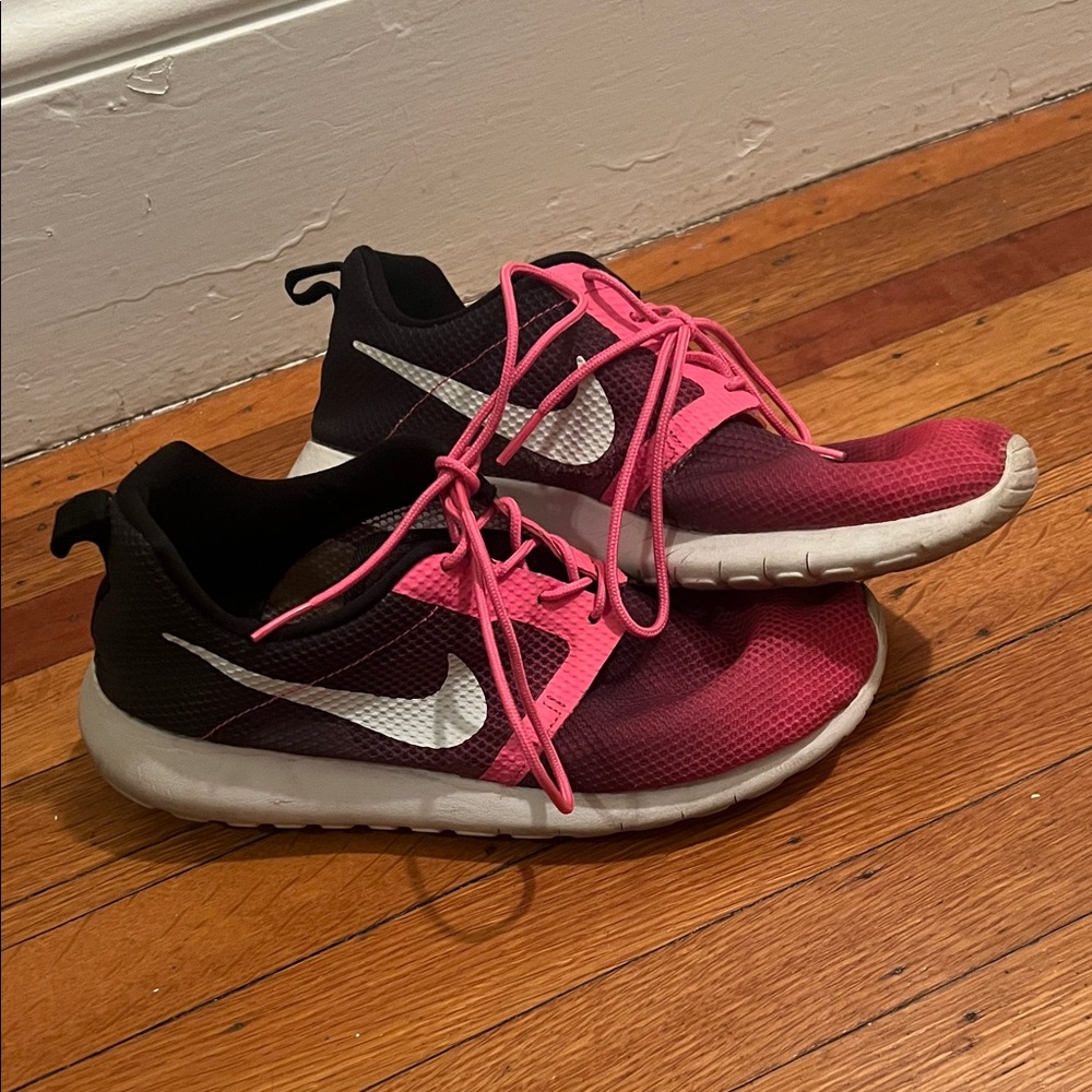 Nike Women's Athletic Shoes in Pink and Black
